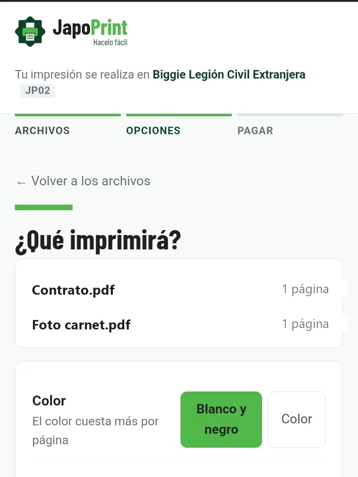 Pantalla del celular donde se elige tamaño, color y cantidad de copias